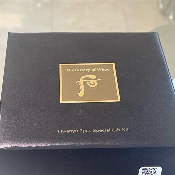 The History of Whoo Hwanyu 3 pieces special gift set, expired 2027, newest - Picture 2 of 3